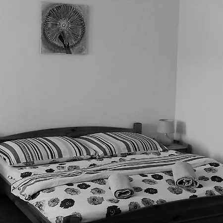 Holiday home Green Cottage Besenova *