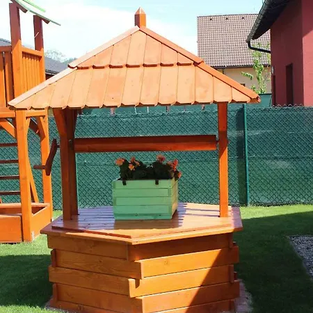 Green Cottage Besenova Holiday home *